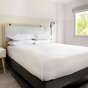 Standard room 1 king bed